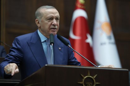 Erdoğan, belediye operasyonu üzerinden Özel'e; Sen bu kafayla gidersen Özgür efendi daha çok şok olursun, mahcup olursun, en sonunda rezil-rüsva olursun!