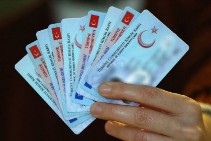 Eski tip ehliyetleri yenileme süresi tekrar uzatıldı