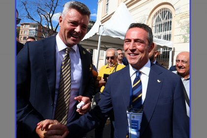 Fenerbahçe Spor Kulübü Olağanüstü Seçimli Genel Kurul Toplantısında oy kullanılıyor