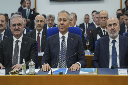 İçişleri Bakanı Yerlikaya, Bakanlığının 2026 yılı bütçesine ilişkin yapılan görüşmelerde milletvekillerinin sorularını ve eleştirilerini yanıtladı