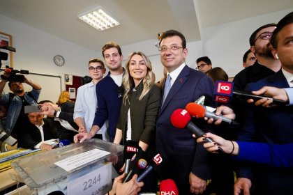 İmamoğlu’nun babası ve oğluna yurt dışına çıkış yasağı verildi!