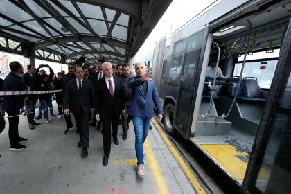 İstanbul, Avcılar'da metrobüsler çarpıştı: Ölü ve yaralılar var!