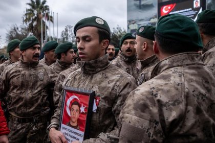 İstanbul Valiliği: Narkotik operasyonunda polis Emre Albayrak şehit düştü