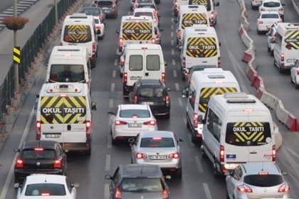 İstanbul Valiliği'nden eğitim yılı ilk günü trafik açıklaması: Okullar 08.09.2025 Pazartesi günü eğitim öğretimin 10.00 – 15.00 saatleri arasında yapılacak