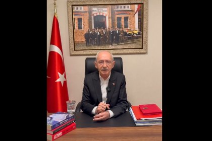 Kemal Kılıçdaroğlu, Partimizin kodları, geleneği ve iki büyük misyonu vardır: Birincisi siyaseti temiz tutmak ve hesap sormak. İkincisi Cumhuriyet Halk Partisi devlete istikamet çizmek!