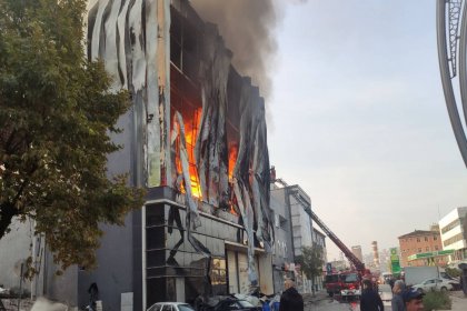 Kocaeli'de parfüm deposunda yangın faciası: 6 kişi hayatını kaybetti!