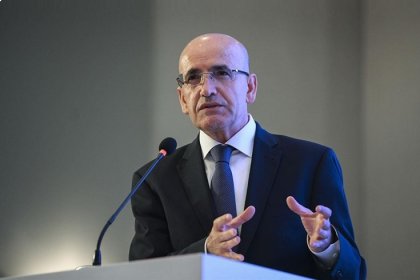 Mehmet Şimşek: 2023'te ciddi bir KKM sorunu ile karşı karşıyaydık; 2024 ikinci yarısından itibaren dezenflasyon dönemine girdik! Ekonomide son çalkantı kalıcı değil!