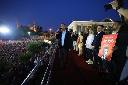 Özgür Özel 100. gün konuştu: Sen gideceksin Ekrem İmamoğlu Cumhurbaşkanı olacak