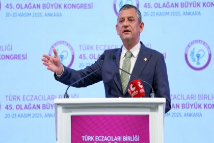 Özgür Özel, Ankara’da Türk Eczacıları Birliği 45’inci Olağan Büyük Kongresi’nde konuştu
