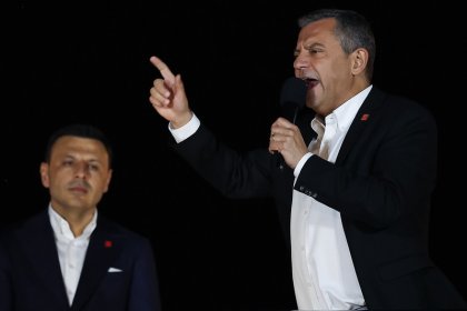 Özgür Özel: Dokuz değil 99 dalga operasyon olsa, 55 değil 555 miting yapacağız!