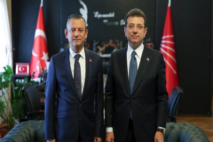 Özgür Özel, Ekrem İmamoğlu'nun Kensisine Yazdığı Mektubu Paylaştı: 'Benim Babam, Aslan Babam…'