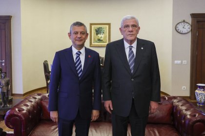 Özgür Özel, İYİ Parti Genel Başkanı Müsavat Dervişoğlu’nu kabul etti