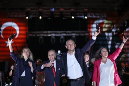 Özgür Özel: Sen küresel lider değil, yerel bir diktatörsün; yerel diktatörler bu milletten korksun!