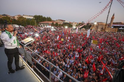 Özgür Özel, Kırşehir'de konuştu: Erdoğan’ın önceliği yüzde 20’lik zengin tabakadır. Beşli çetedir!