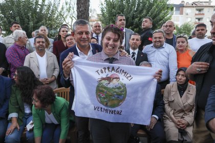Özgür Özel, Muğla’nın Menteşe ilçesinde gerçekleştirilen ‘Toprağımızı Vermiyoruz Mitingine katıldı