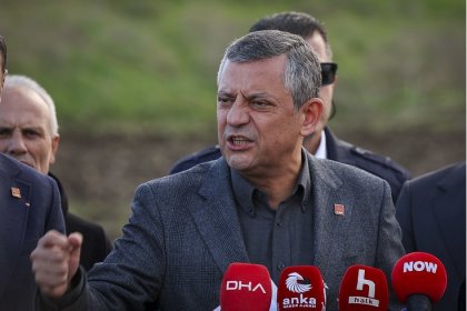 Özgür Özel, Silivri'de konuştu: Tel tel dökülen, hatalarla dolu bir iddianame ile karşı karşıyayız!