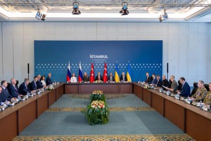 Rusya-Ukrayna İstanbul'da Çırağan Sarayı'nda görüştü