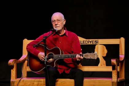 Sanatçı İlhan Şeşen hayatını kaybetti