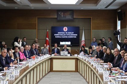 TBMM, Anayasa ve Adalet Komisyonları üyelerinden kurulu Karma Komisyon toplantısında HSK üyeliği için 15 aday belirlendi