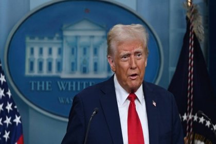 Trump: İsrail, Gazze'ye yönelik bombalamayı derhal durdurmalı