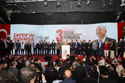 Zafer Partisi 3. Olağanüstü Tüzük ve Katılım Kongresi’nde çok sayıda isim partiye katıldı