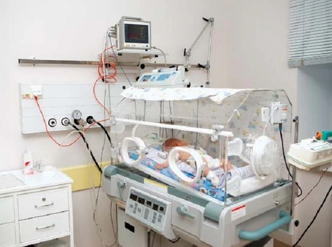 2021 yılında Yenidoğan ünitesinde bebeğe şiddet uyguladığı için yargılanan hemşire tutuklandı