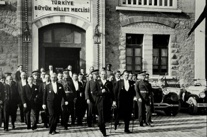 Ankara'nın başkent oluşunun 103. yılı Ankara'nın başkent oluşunun 103. yılı