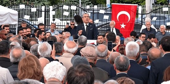 AYM önünde erişim engellerine karşı eylem: 'Türkiye'yi sansürle susturamazsınız! AYM önünde erişim engellerine karşı eylem: 'Türkiye'yi sansürle susturamazsınız!