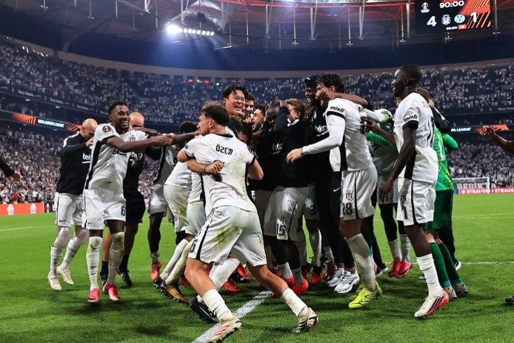 Beşiktaş, Marsilya'yı 4-1 yendi Beşiktaş, Marsilya'yı 4-1 yendi