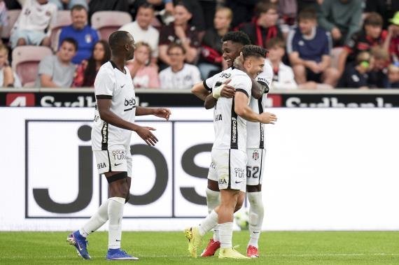 Beşiktaş, UEFA Şampiyonlar Ligi 3. Eleme Turu'na yükseldi