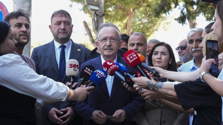 CHP Genel Başkanı Kemal Kılıçdaroğlu: 'İddianameleri bir an önce yazın, adaletsizliği beslemeyin' CHP Genel Başkanı Kemal Kılıçdaroğlu: 'İddianameleri bir an önce yazın, adaletsizliği beslemeyin'