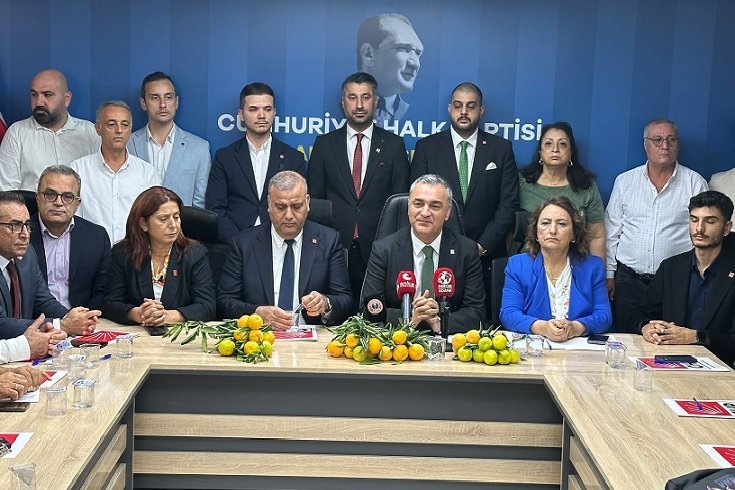 CHP Sözcüsü Müslim Sarı, YENİ Parti ve DEM Parti’ye TBB çağrısı yaptı: Ortak aday belirlemeye hazırız! CHP Sözcüsü Müslim Sarı, YENİ Parti ve DEM Parti’ye TBB çağrısı yaptı: Ortak aday belirlemeye hazırız!