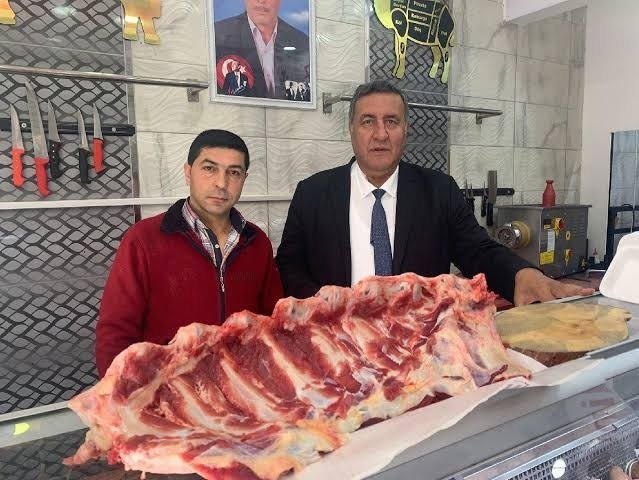 CHP'li Gürer: Hayvancılıkta hem üreten, hem satan, hem de alan dertli. Emekli eti gramla alırken Et ve Süt Kurumu kar ediyor!