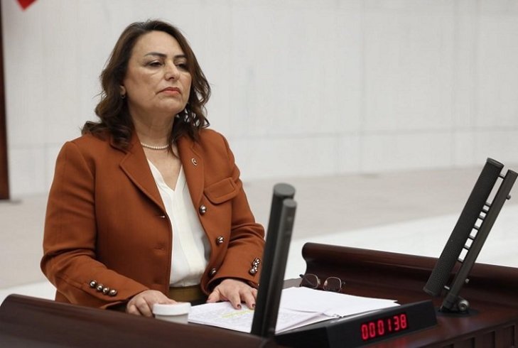 CHP'li Şevkin TBMM'ye, Hukuk Fakültelerinin son sınıfındaki öğrencilerin devam zorunluluğu mağduriyeti hakkında soru önergesi verdi CHP'li Şevkin TBMM'ye, Hukuk Fakültelerinin son sınıfındaki öğrencilerin devam zorunluluğu mağduriyeti hakkında soru önergesi verdi