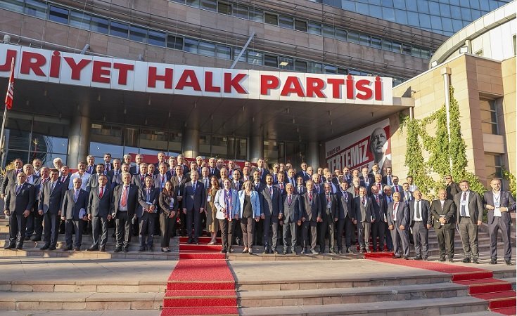 CHP'nin 81 il başkanından ortak açıklama: Cumhuriyet Halk Partisi buradadır! CHP'nin 81 il başkanından ortak açıklama: Cumhuriyet Halk Partisi buradadır!