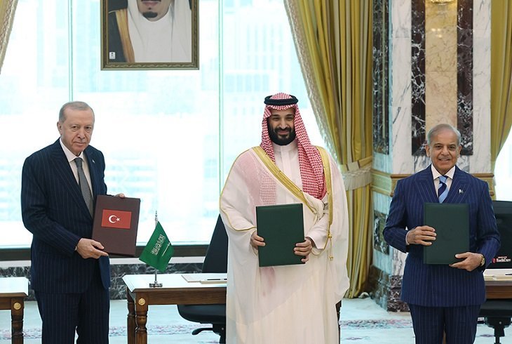 Cumhurbaşkanı Erdoğan, Londra merkezli Şarku’l Avsat gazetesi röportajında Mekke Ortak Savunma Anlaşması hakkında açıklamalarda bulundu