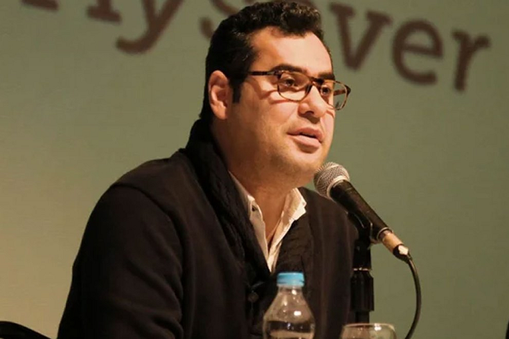 Cumhurbaşkanına hakaretten tutuklu yargılanan Gazeteci Enver Aysever hakkında 10 ay hapis cezası verildi ve tahliye edildi