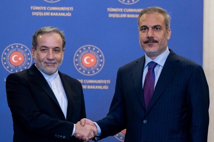 Dışişleri Bakanı Fidan, İranlı mevkidaşı Arakçi ile görüştü