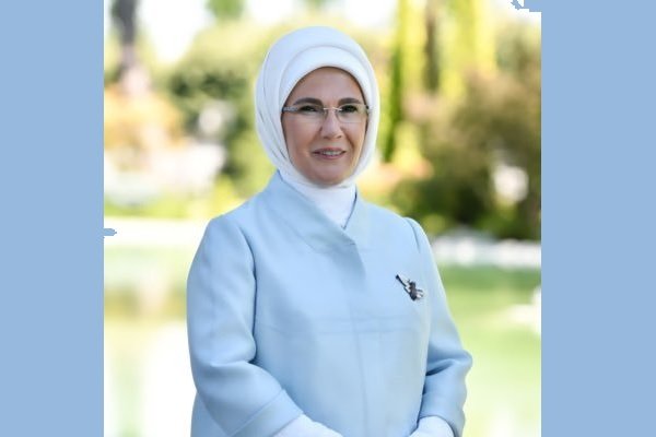 Emine Erdoğan: Bugün, milletçe birlik ve beraberlik içinde olmamız gereken bir gün