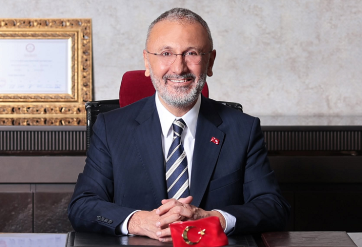 Eyüpsultan Belediye Başkanı Özmen'den, hakkında AKP'e geçeceği iddialarına karşı açıklama geldi Eyüpsultan Belediye Başkanı Özmen'den, hakkında AKP'e geçeceği iddialarına karşı açıklama geldi