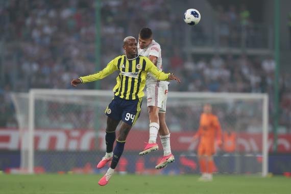 Fenerbahçe, UEFA Şampiyonlar Ligi 3. Eleme Turu'na yükseldi