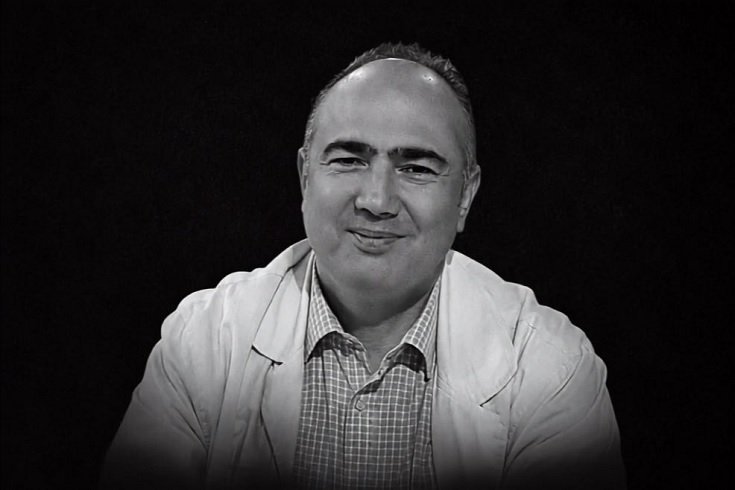 Gazeteci Vedat Yenerer 61 yaşında tedavi gördüğü hastanede hayatını kaybetti