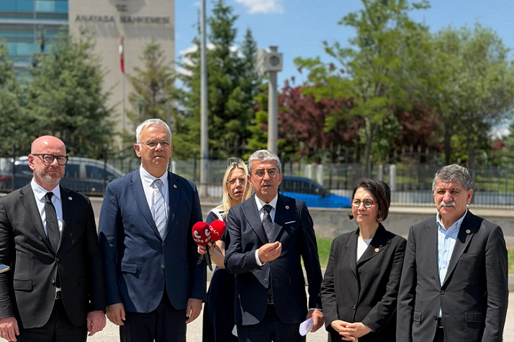 Gökhan Günaydın; Sosyal Medyaya Bant Daraltma ve 15 yaş altına yasak getiren Torba Kanunu AYM’ye taşıdık