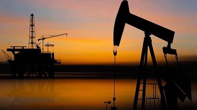 Hürmüz'de ABD-İran çatışması sonrası Brent Petrol 90 doları aştı Hürmüz'de ABD-İran çatışması sonrası Brent Petrol 90 doları aştı