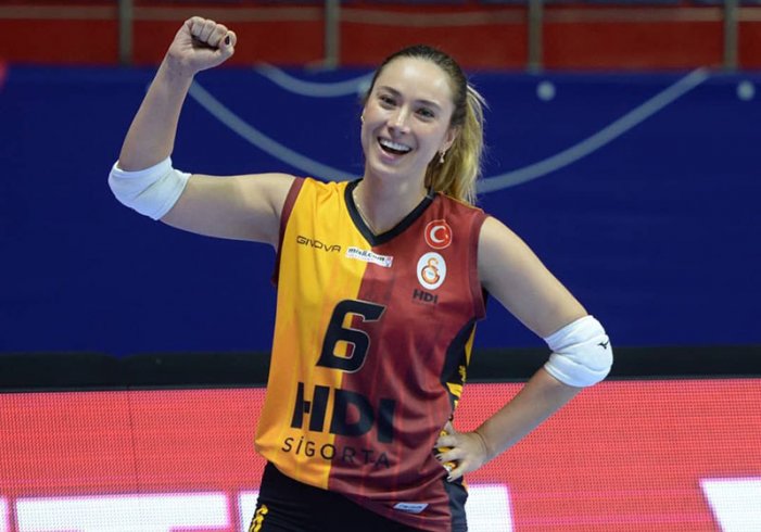 İBB soruşturmasında Voleybolcu Derya Çayırgan gözaltına alındı İBB soruşturmasında Voleybolcu Derya Çayırgan gözaltına alındı