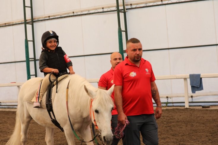 İBB’den çocuklara ücretsiz binicilik etkinliği