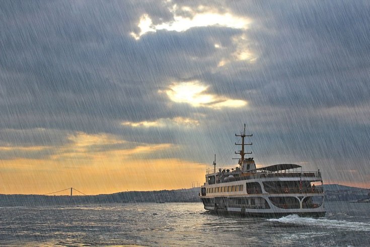İstanbul Valiliği: Yer yer çok kuvvetli yağış ve fırtına bekleniyor İstanbul Valiliği: Yer yer çok kuvvetli yağış ve fırtına bekleniyor