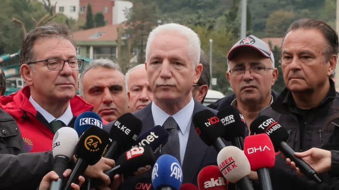 İstanbul Valisi Davut Gül: 6 kişi öldü, 1 kişi aranıyor; 3 bin ev ve iş yeri hasar gördü
