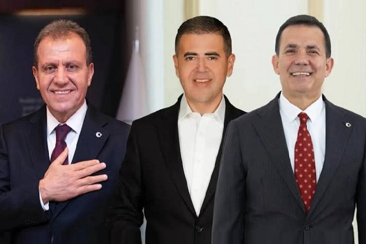 Mersin'de 3 belediye başkanı dahil 50 kişi tutuklama talebiyle hakimliğe sevk edildi Mersin'de 3 belediye başkanı dahil 50 kişi tutuklama talebiyle hakimliğe sevk edildi