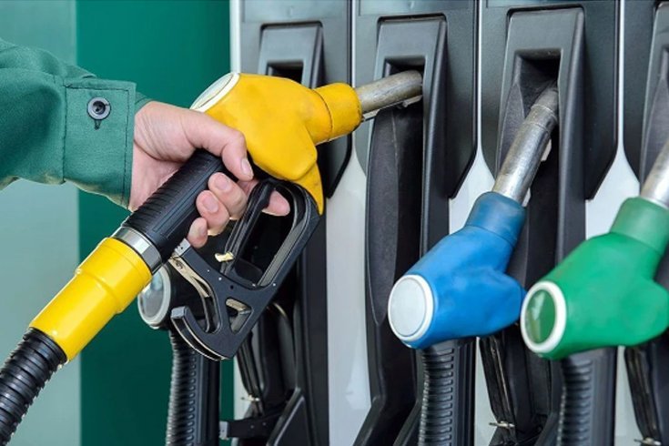 Motorine bu gece yarısı zam bekleniyor